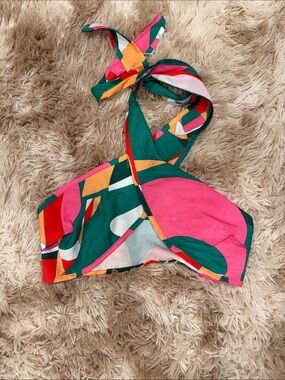 SHEIN Multicolor Halter Crop Top in Green, Pink & Yellow